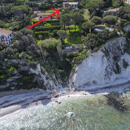 Capo Bianco * بورتوفيرّايو